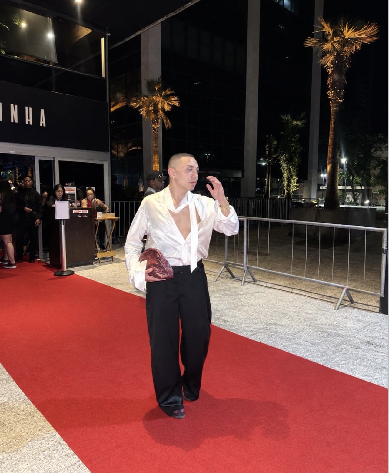 Bruno Wesllen em um evento, no tapete vermelho